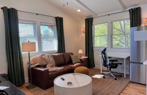 Five Points Cottage | Quiet Tiny Home Walking Distance to Downtown