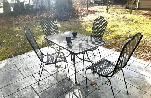 Indianapolis Bed & Breakfast | Quiet, tranquil neighborhood, easy city access