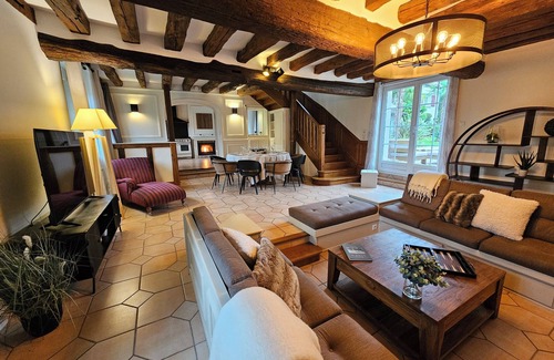 Crecy-en-Brie Villa | Quiet villa with pool and sauna near Paris and Disneyland ❤️