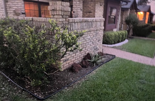 Austin House | Quiet, well appointed S. Austin townhome. Close to everything! Min. 30 days.