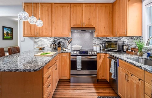 Chapel Hill House | Quiet Wooded Oasis 6 minutes from UNC