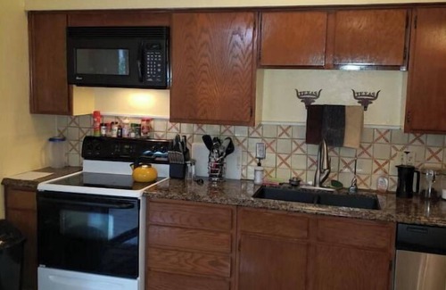 Clarksville Condo | Quiet yet close to all that Austin has to offer