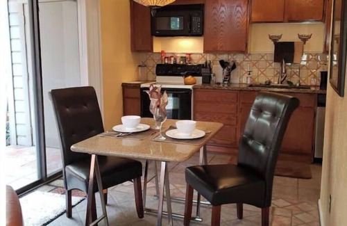 Clarksville Condo | Quiet yet close to all that Austin has to offer