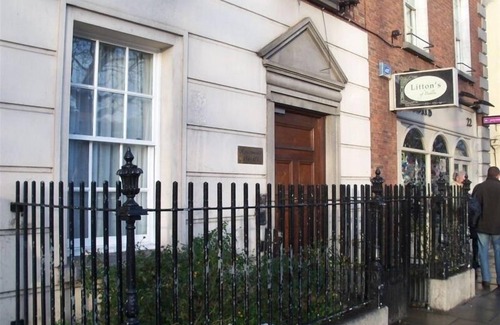 City Centre Dublin Apartment | Quietest 2/2 Flat in Central Dublin. Ideal Location - 15 min Walk to Everything