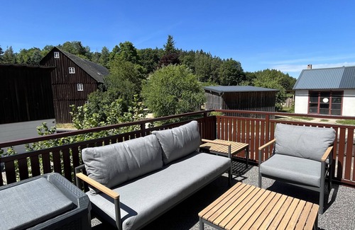 Hohenberg a.d.Eger Apartment | Quietly located, modern vacation apartment - with hot tub & sauna for an extra charge