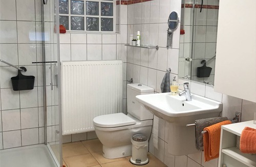 Leichlingen Apartment | Quietly located apartment with terrace and small balcony. Garden, 5 min by car to the train station.