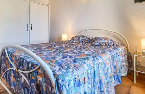Portigliolo Apartment | Quietly located vacation apartment in a rural villa with sea view.