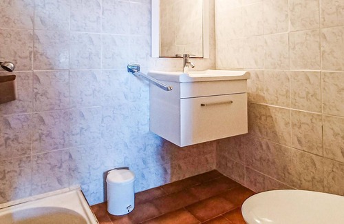 Portigliolo Apartment | Quietly located vacation apartment in a rural villa with sea view.