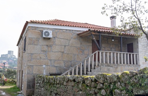 Meda House | Quinta das Amendoeiras Situada na Aldeia Histórica de Marialva, a 7 Km da Mêda