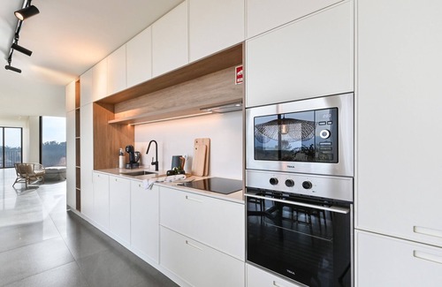 Guilhofrei Apartment | Quinta Leitão IV T3 with pool by Sé Apartamentos