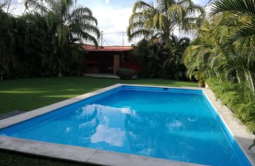 Xochitepec Villa | quintaolivos Jardín y Alberca!