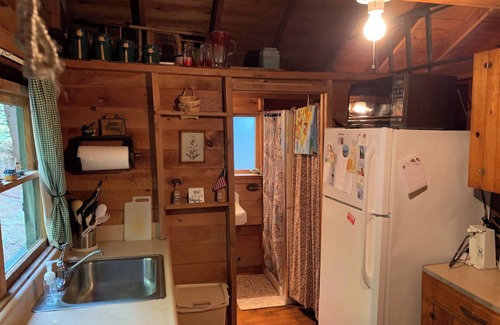Readfield Cabin | Quintessential 2-bedroom cabin steps from Maranacook Lake in charming Readfield