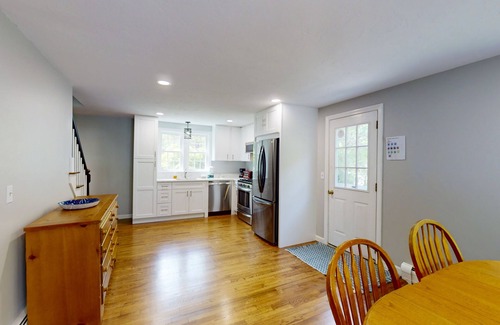 Dennis House | Quintessential Cape Cod Home. Beautiful Beaches, Chip Shot to Golf and Town