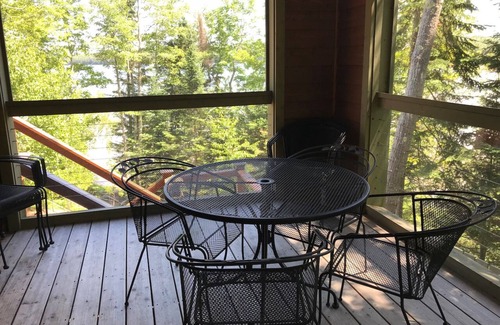 Bayfield House | Quintessential Lake House on Raspberry Bay