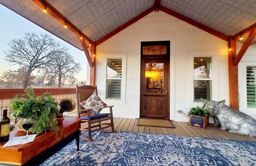 Paige Cabin | Quirky Country Charmer