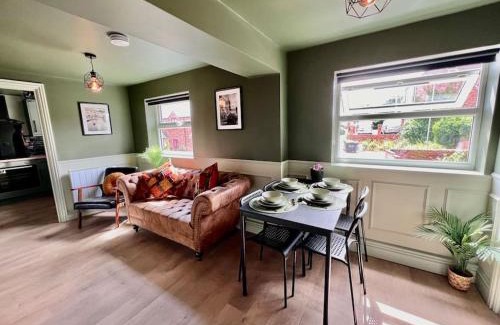 Worcester Apartment | Quirky, Newly Converted Flat