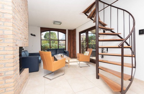 Westenschouwen House | Quit location, lot of privacy, a great garden to play