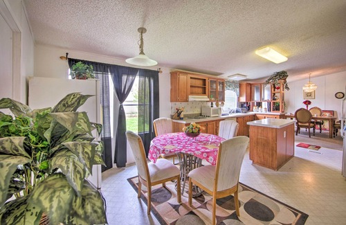 Quitman House | Quitman Home w/ Covered Deck + Lake Access!