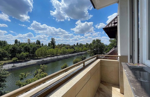 Bucharest City-Centre Apartment | Qult Golden Nest Su