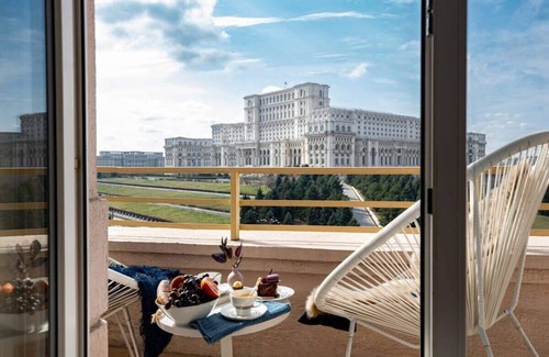 Bucharest City-Centre Apartment | Qult Monarch Summar