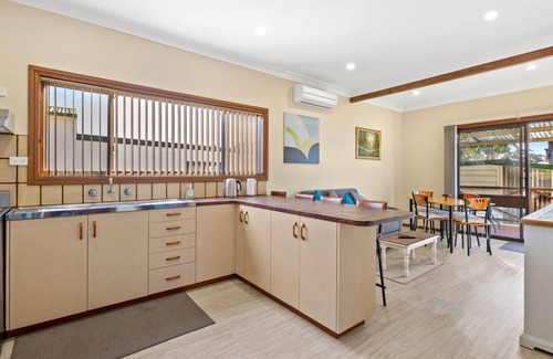 Narooma Cottage | Quota Cabin - Inlet Dreaming in a Fantastic Location