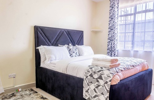 Mlolongo Apartment | Quzuri Homestay Spacious 3-bedroom apartment Near JKIA and SGR Nairobi with WiFi