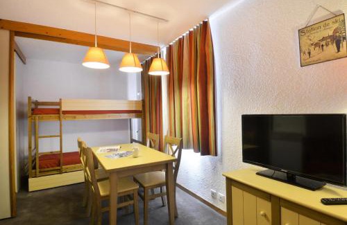 Belle Plagne Apartment | Résidence Croix Du Sud - Chaleureux studio · Cœur de station · Vue pistes · Balcon MAE-3637