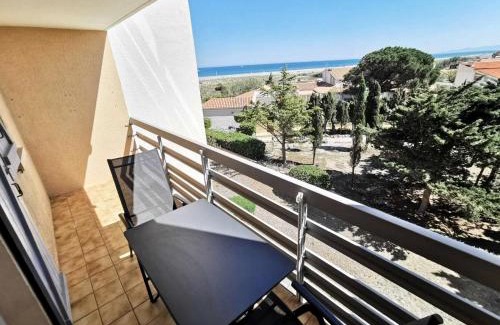 Leucate Apartment | Résidence Le Carlton - Appartement deux pièces cabine 4 couchages à Port Leucate. Réf: 2CAR 331AC MAE-2271