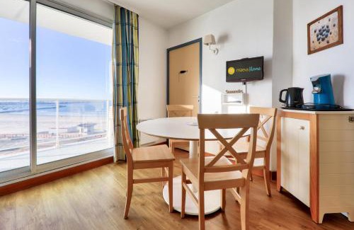 Pornichet Apartment | Résidence Les Océanes - maeva Home - Appartement 2 pièces 6 personnes Confort - vue mer MAE-9582