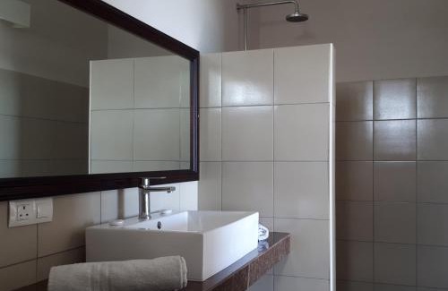 Pointe Aux Sables Apartment | Résidence Riva Bella