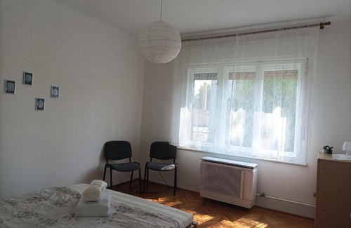Kiskunhalas House | Róza Vendégház