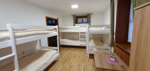 Regec Apartment | RÖNK - Rostallói Turistaház és Látogatóközpont