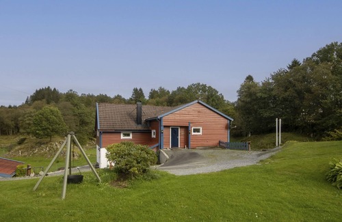 Tysnes House | Rødehuset by Interhome