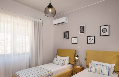 Filippos Villa | R 1010 Villa Indigo with Pool View, Garden View & Veranda
