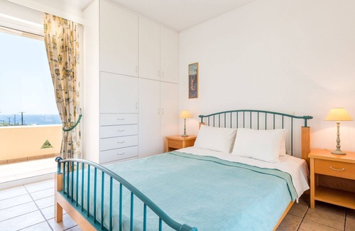 Lavreotiki Villa | R 1309 Doolay Villa Adamite (4 bedroom) With Stereo system with CD, Sea view & Safe Deposit Box