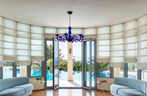 Nafplion City Centre Villa | R 1468 Paralia Villa with Jacuzzi, Infinity pool & Complimentary bottle of wine upon arrival.