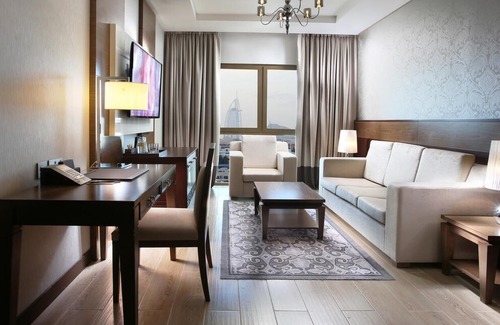 Sheikh Zayed Road Hotel | R 1664 Metropolitan Hotel Dubai