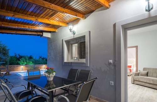 Fiolitis Villa | R 246 Villa with Private Pools and Outdoor BBQ
