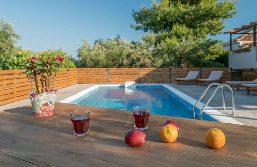 Fiolitis Villa | R 246 Villa with Private Pools and Outdoor BBQ