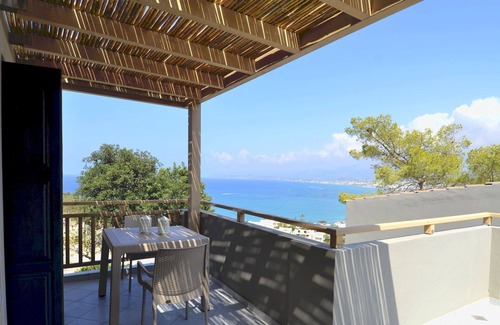 Stalida Villa | R 3013 Villa Eamon with Sea View, Sofa Bed & Soundproof Windows.