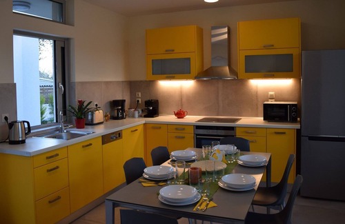 Messonghi Villa | R 3077 Villa Farley With Air Conditioning ,Garden View & Soundproof Windows.