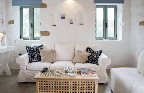 Pylos-Nestoras Villa | R 331 Spacious Garden and Sea View Villa Air Con