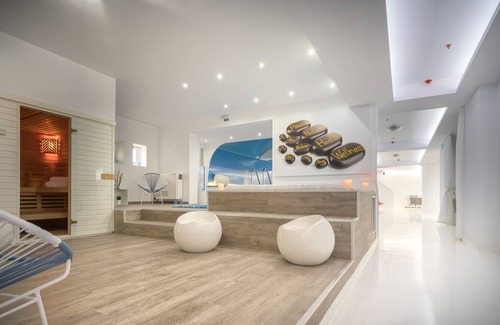 Kalamaki Apartment | R 820 Superior Suite with Outdoor Private Jacuzzi Maid Service Breakfast Included