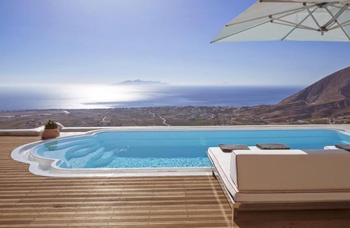 Episkopi Gonias Villa | R 832 Villa with Sea view Daily Maid Service Breakfast Included