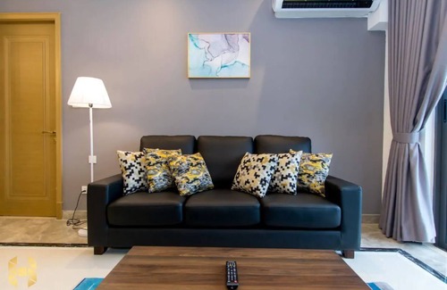 Central District Apartment | [R&F Mall] New! SeaView by VM 1002-2R [JB CIQ]