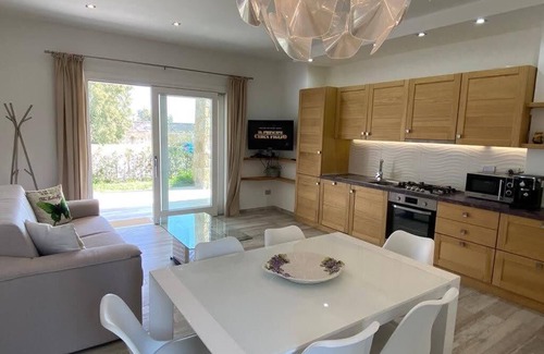 Budoni Apartment | R House 2 independent semi-detached house