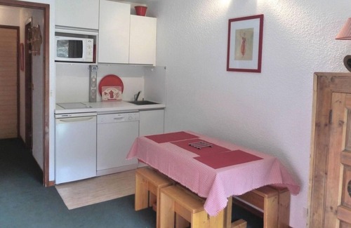 Meribel-Mottaret Apartment | R��sidence Le Lac Blanc - Studio for 3 People