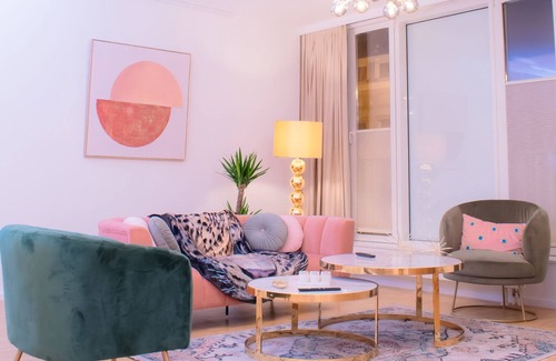 Saint-Josse-ten-Noode Apartment | R213 – Glamorous Urban Glam