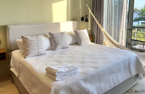 Montecarlo Apartment | R27A Makou Apartments Stylish Stay in Merida (Child and Pet Friendly)