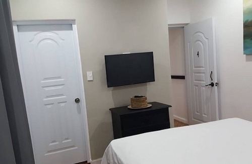 Samana Hotel | R3-COZY 1 BED HOTEL ROOM IN SAMANA WITH POOL
